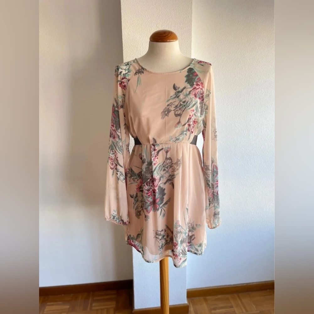 Vestido rosa pastel con flores Vila